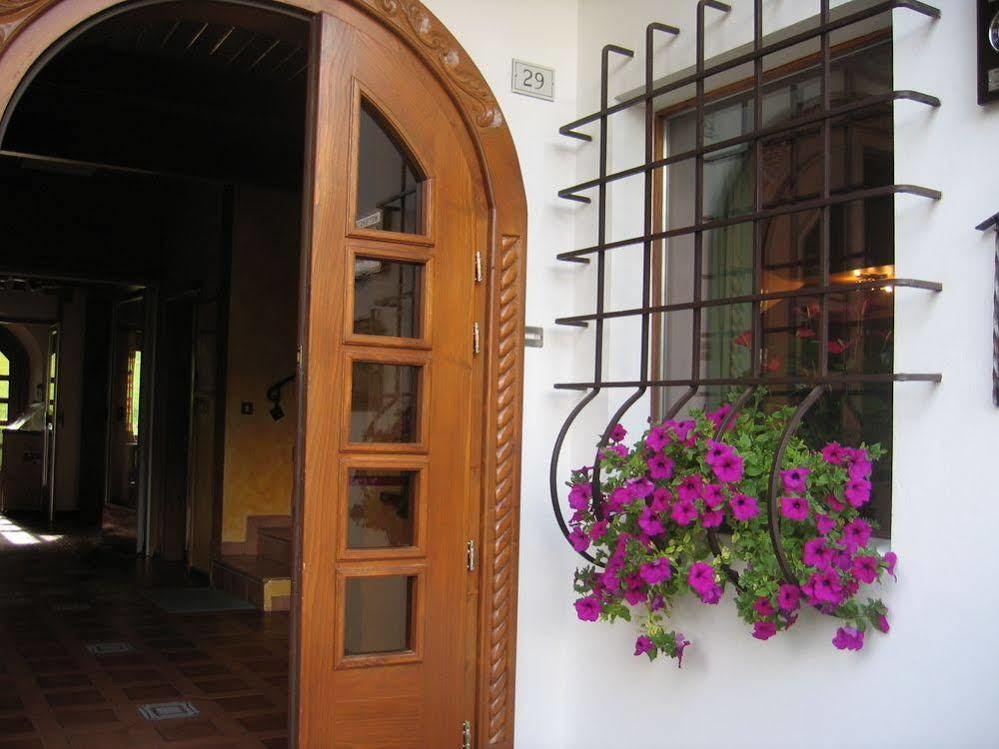 Hotel D'La Varda Di Topran D'Agata Paolo &C Sas Padola Exterior photo